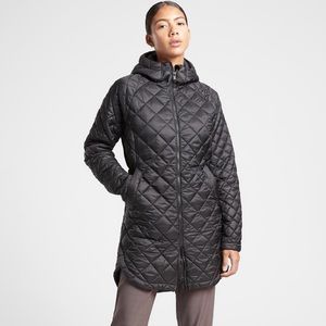 Athleta Whisper Featherless Parka size Medium